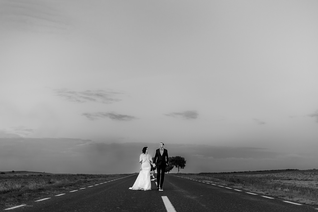 fotograf profesionist de nunta logodna cununie civila religioasa sedinte foto in studio portrete fotografie boudoir nud erotic sedinta foto de maternitate cu burtica gravida