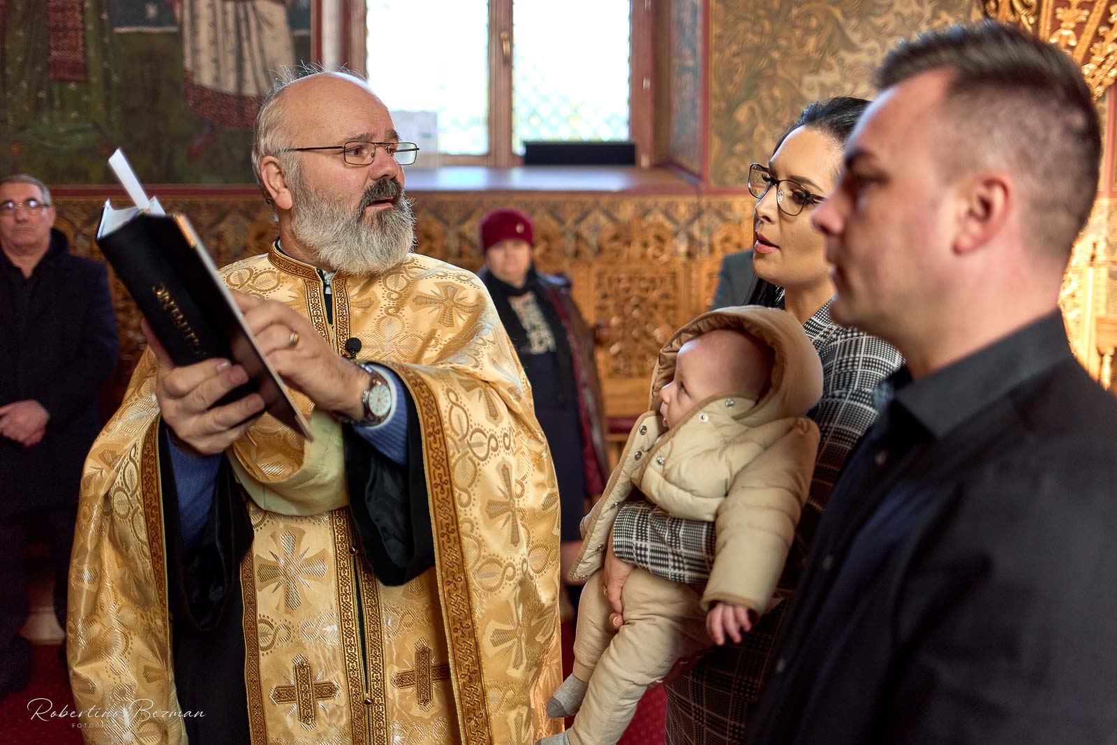 fotograf profesionist de nunta logodna cununie civila religioasa sedinte foto in studio portrete fotografie boudoir nud erotic sedinta foto de maternitate cu burtica gravida