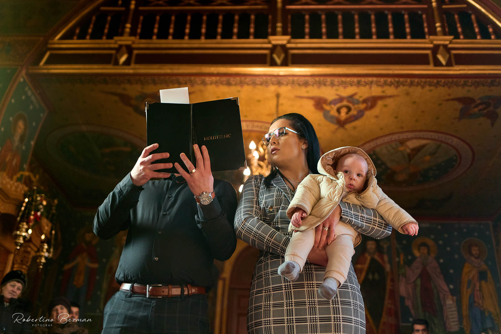 fotograf profesionist de nunta logodna cununie civila religioasa sedinte foto in studio portrete fotografie boudoir nud erotic sedinta foto de maternitate cu burtica gravida