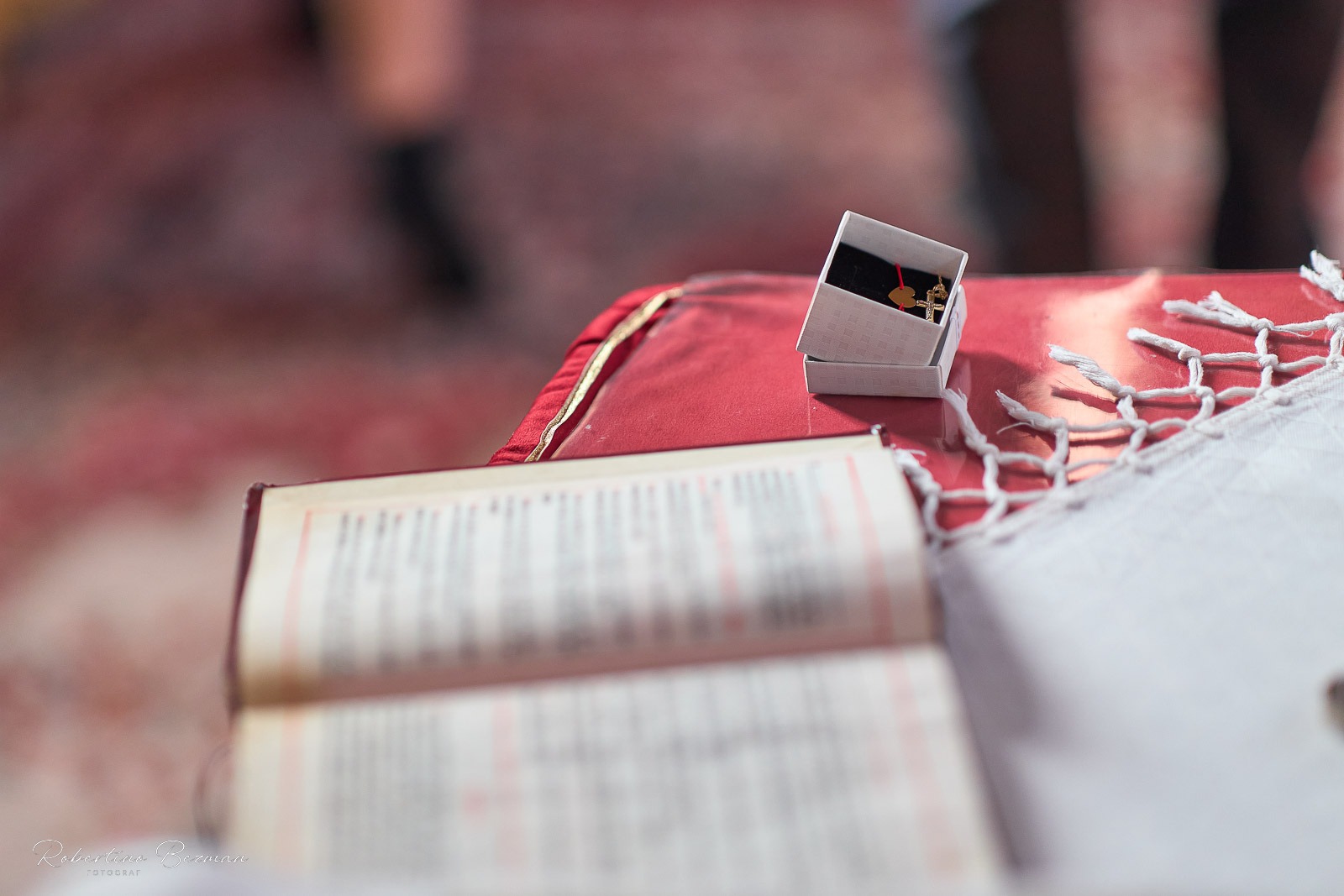 fotograf profesionist de nunta logodna cununie civila religioasa sedinte foto in studio portrete fotografie boudoir nud erotic sedinta foto de maternitate cu burtica gravida