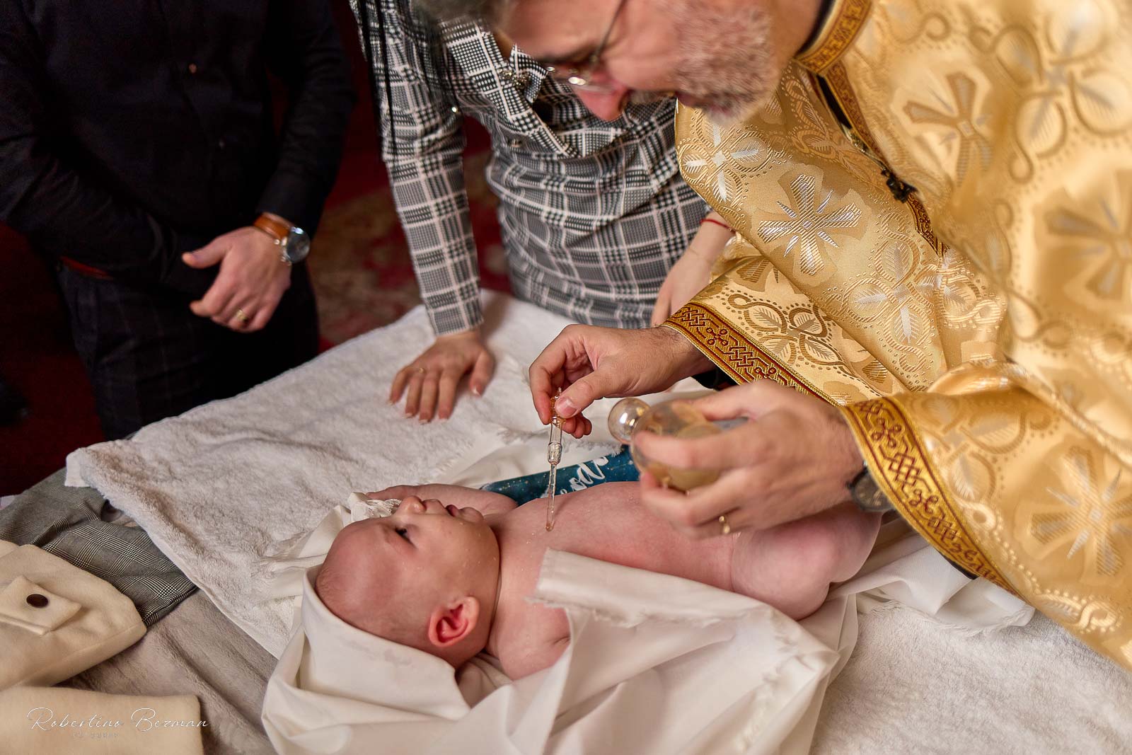 fotograf profesionist de nunta logodna cununie civila religioasa sedinte foto in studio portrete fotografie boudoir nud erotic sedinta foto de maternitate cu burtica gravida