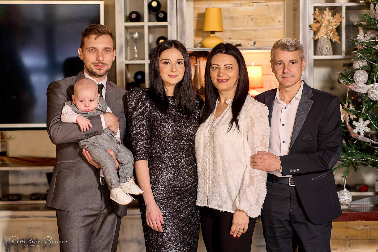 fotograf profesionist de nunta logodna cununie civila religioasa sedinte foto in studio portrete fotografie boudoir nud erotic sedinta foto de maternitate cu burtica gravida