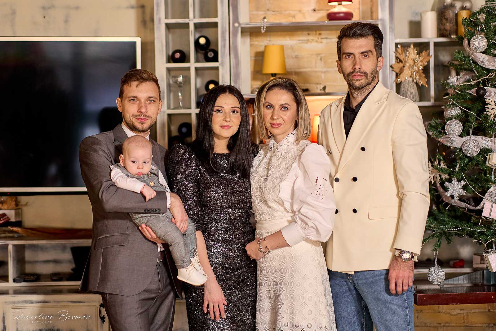 fotograf profesionist de nunta logodna cununie civila religioasa sedinte foto in studio portrete fotografie boudoir nud erotic sedinta foto de maternitate cu burtica gravida