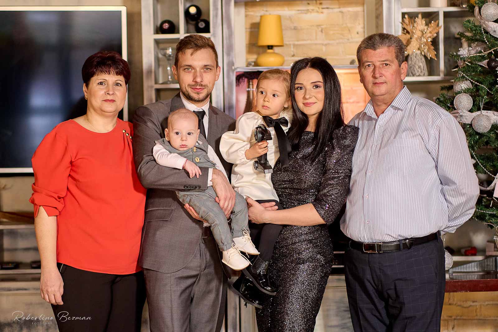 fotograf profesionist de nunta logodna cununie civila religioasa sedinte foto in studio portrete fotografie boudoir nud erotic sedinta foto de maternitate cu burtica gravida