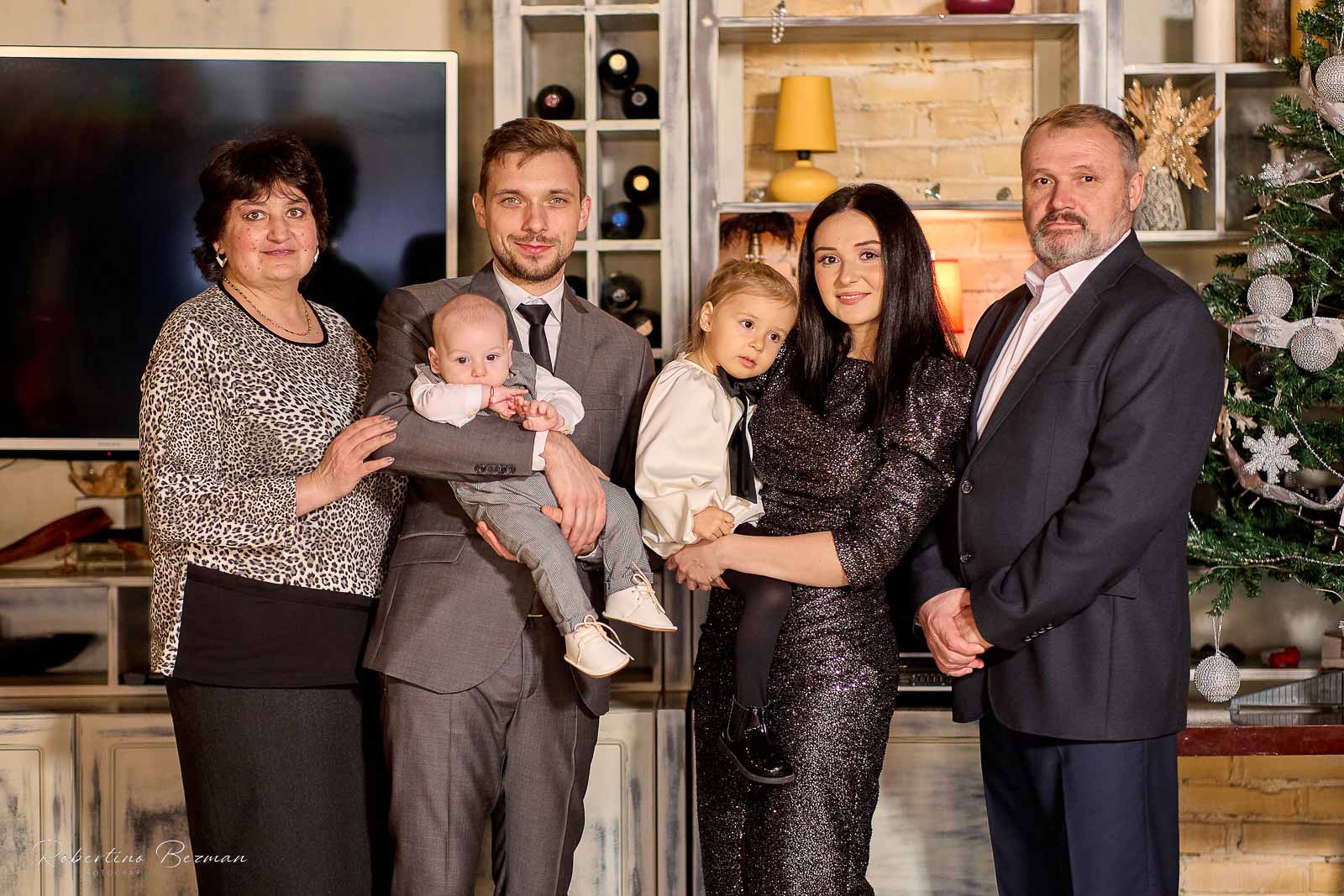 fotograf profesionist de nunta logodna cununie civila religioasa sedinte foto in studio portrete fotografie boudoir nud erotic sedinta foto de maternitate cu burtica gravida