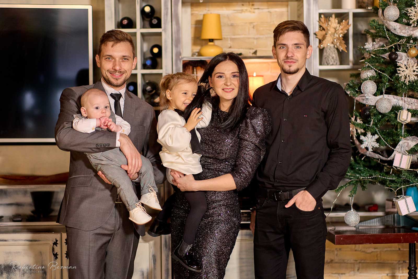 fotograf profesionist de nunta logodna cununie civila religioasa sedinte foto in studio portrete fotografie boudoir nud erotic sedinta foto de maternitate cu burtica gravida