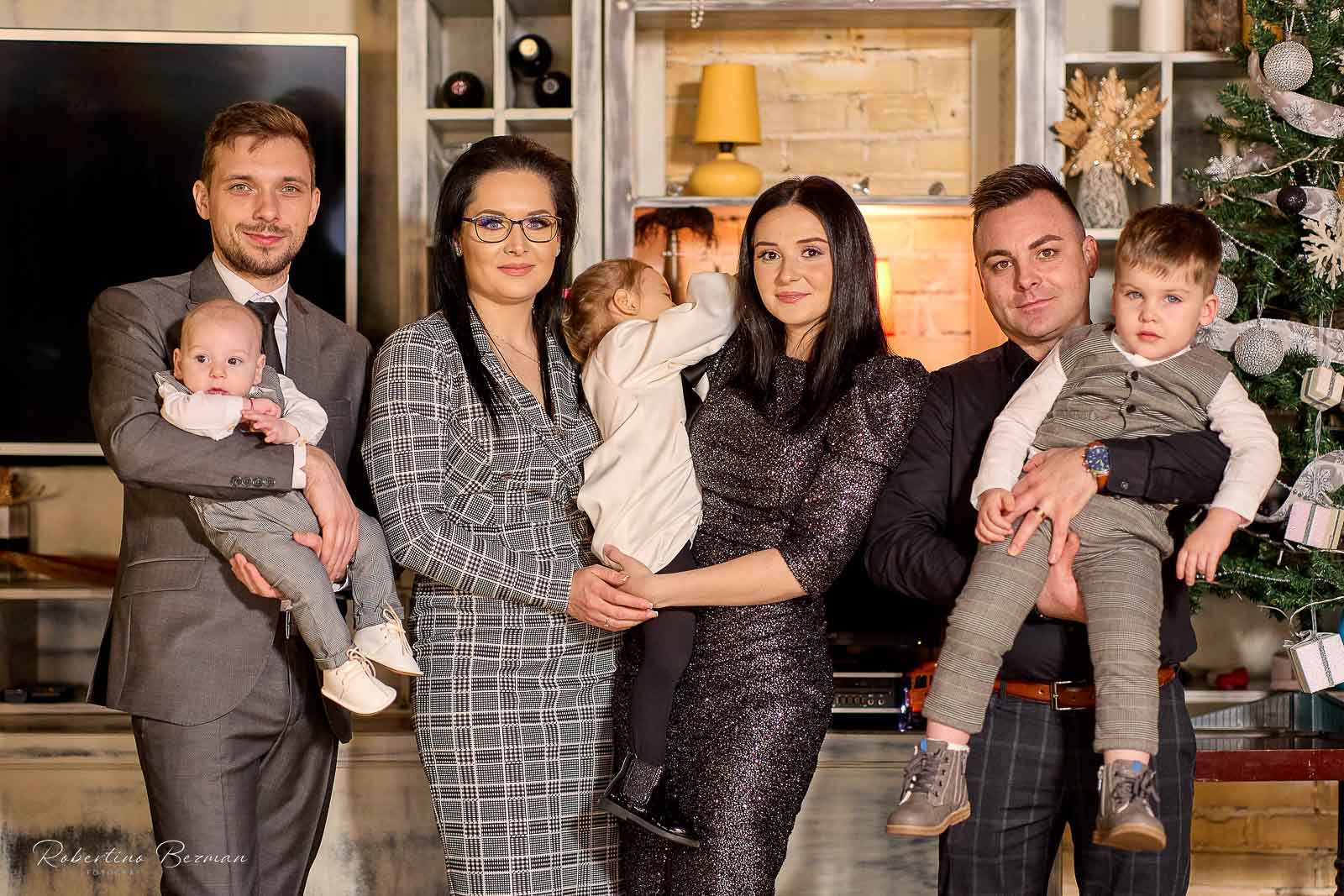 fotograf profesionist de nunta logodna cununie civila religioasa sedinte foto in studio portrete fotografie boudoir nud erotic sedinta foto de maternitate cu burtica gravida