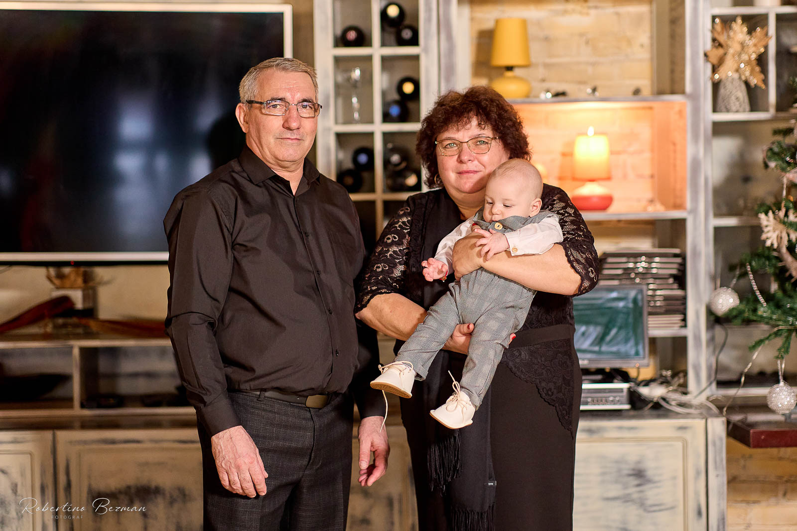 fotograf profesionist de nunta logodna cununie civila religioasa sedinte foto in studio portrete fotografie boudoir nud erotic sedinta foto de maternitate cu burtica gravida