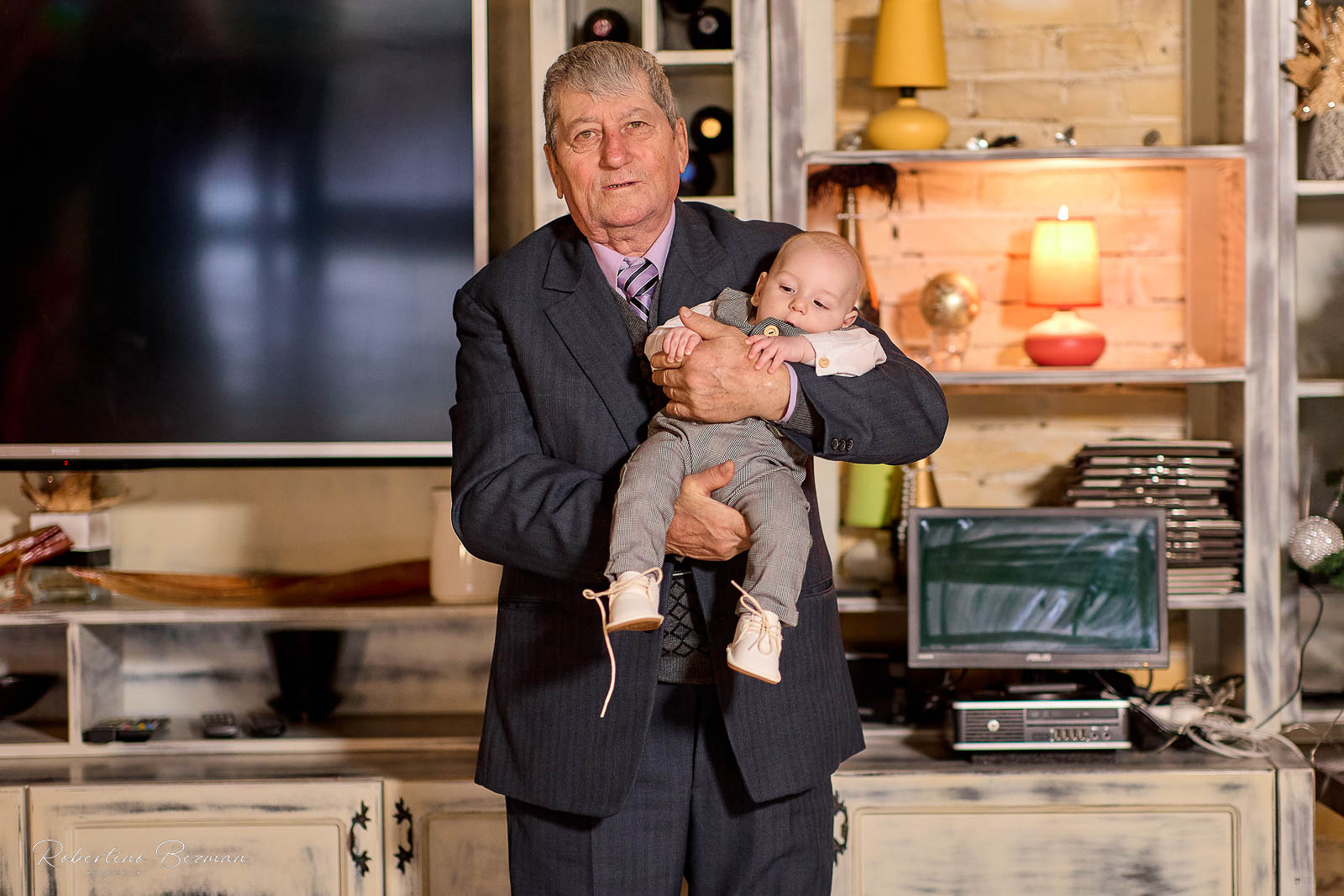 fotograf profesionist de nunta logodna cununie civila religioasa sedinte foto in studio portrete fotografie boudoir nud erotic sedinta foto de maternitate cu burtica gravida