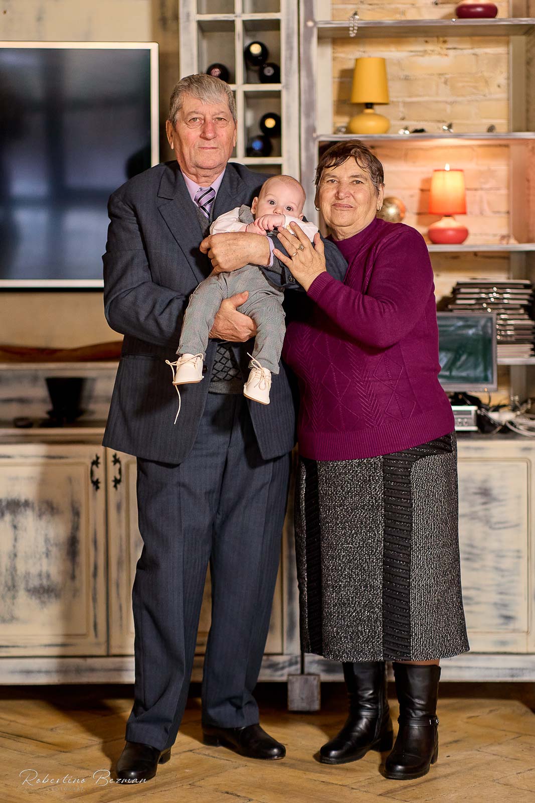 fotograf profesionist de nunta logodna cununie civila religioasa sedinte foto in studio portrete fotografie boudoir nud erotic sedinta foto de maternitate cu burtica gravida