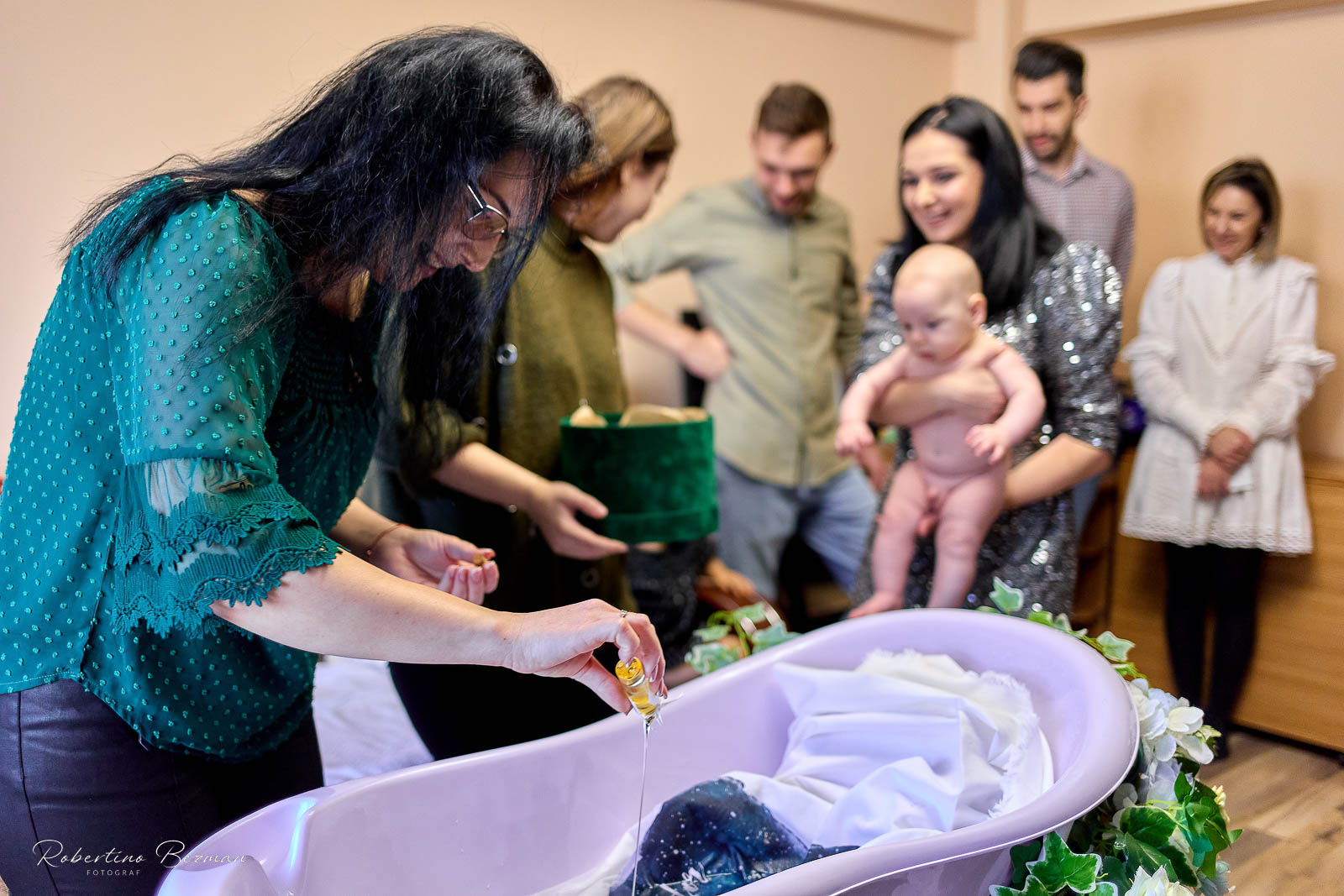 fotograf profesionist de nunta logodna cununie civila religioasa sedinte foto in studio portrete fotografie boudoir nud erotic sedinta foto de maternitate cu burtica gravida