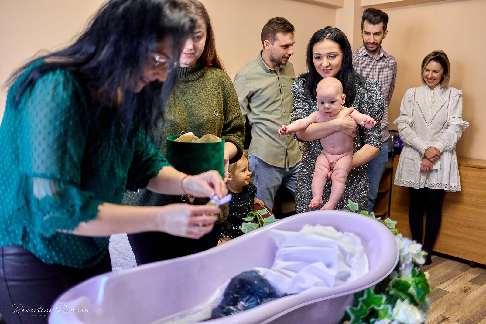 fotograf profesionist de nunta logodna cununie civila religioasa sedinte foto in studio portrete fotografie boudoir nud erotic sedinta foto de maternitate cu burtica gravida