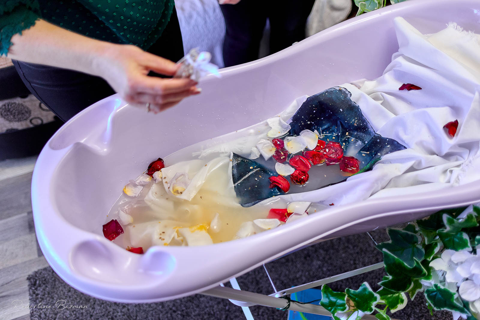 fotograf profesionist de nunta logodna cununie civila religioasa sedinte foto in studio portrete fotografie boudoir nud erotic sedinta foto de maternitate cu burtica gravida