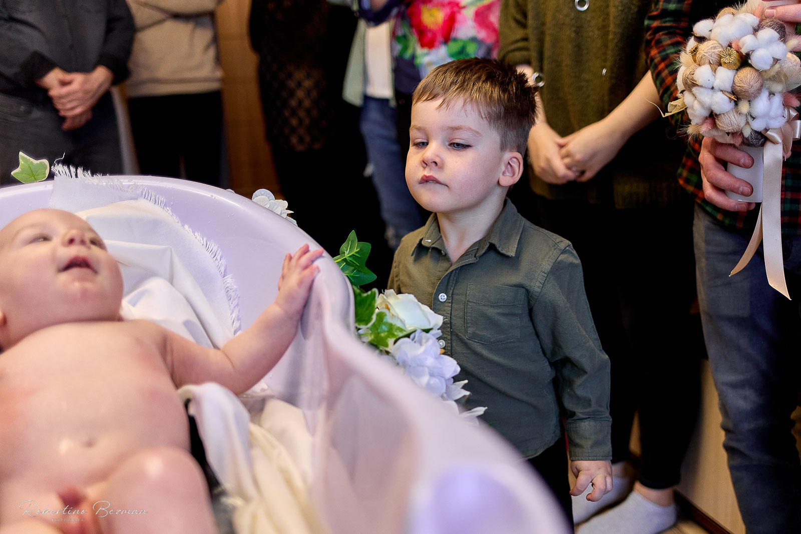 fotograf profesionist de nunta logodna cununie civila religioasa sedinte foto in studio portrete fotografie boudoir nud erotic sedinta foto de maternitate cu burtica gravida