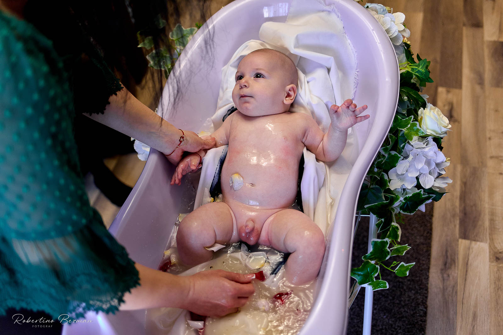 fotograf profesionist de nunta logodna cununie civila religioasa sedinte foto in studio portrete fotografie boudoir nud erotic sedinta foto de maternitate cu burtica gravida