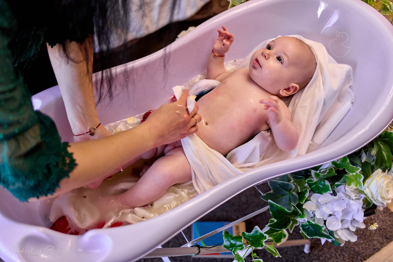 fotograf profesionist de nunta logodna cununie civila religioasa sedinte foto in studio portrete fotografie boudoir nud erotic sedinta foto de maternitate cu burtica gravida