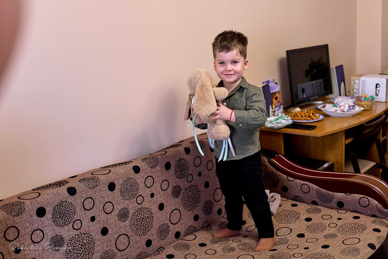 fotograf profesionist de nunta logodna cununie civila religioasa sedinte foto in studio portrete fotografie boudoir nud erotic sedinta foto de maternitate cu burtica gravida