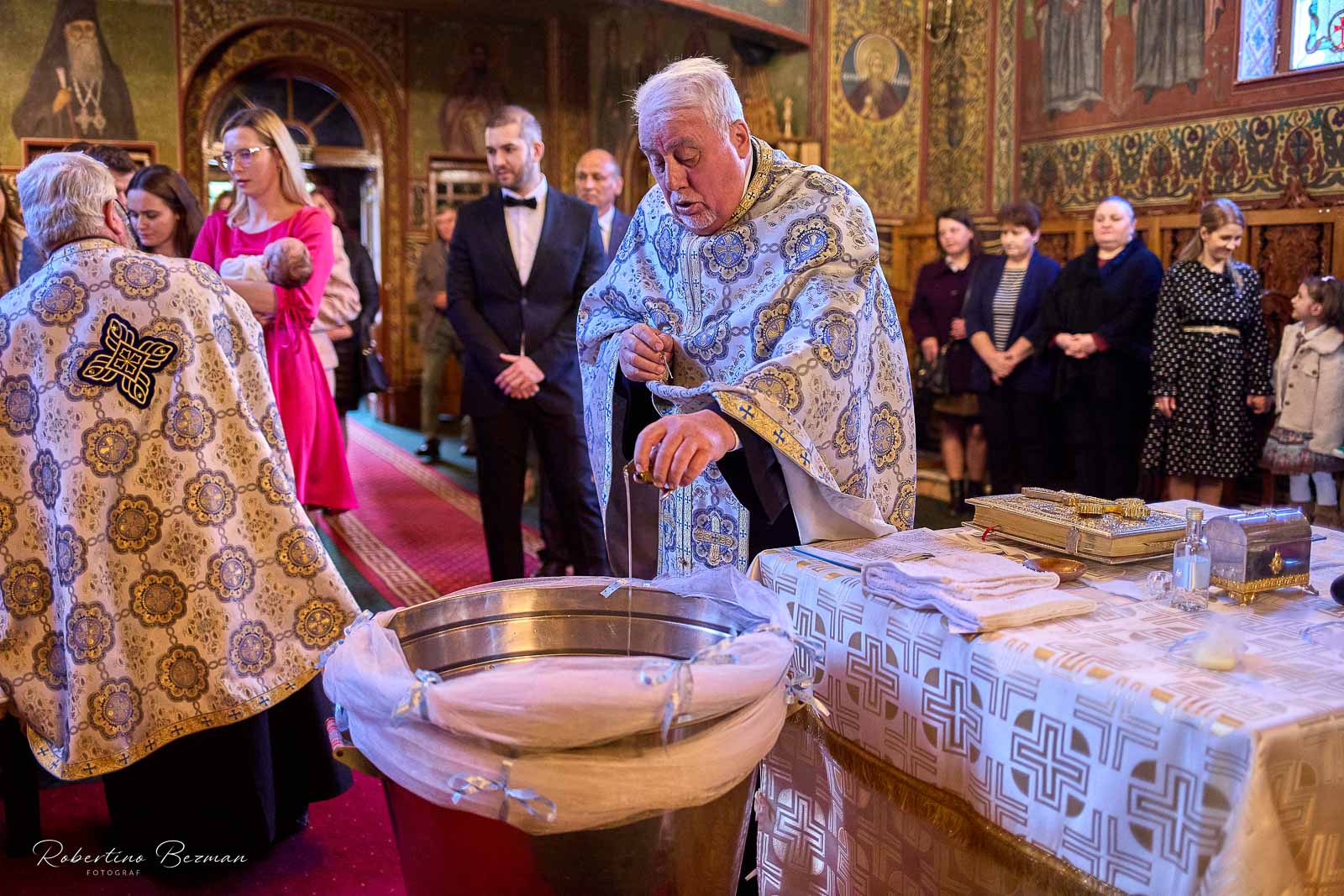 fotograf profesionist de nunta logodna cununie civila religioasa sedinte foto in studio portrete fotografie boudoir nud erotic sedinta foto de maternitate cu burtica gravida