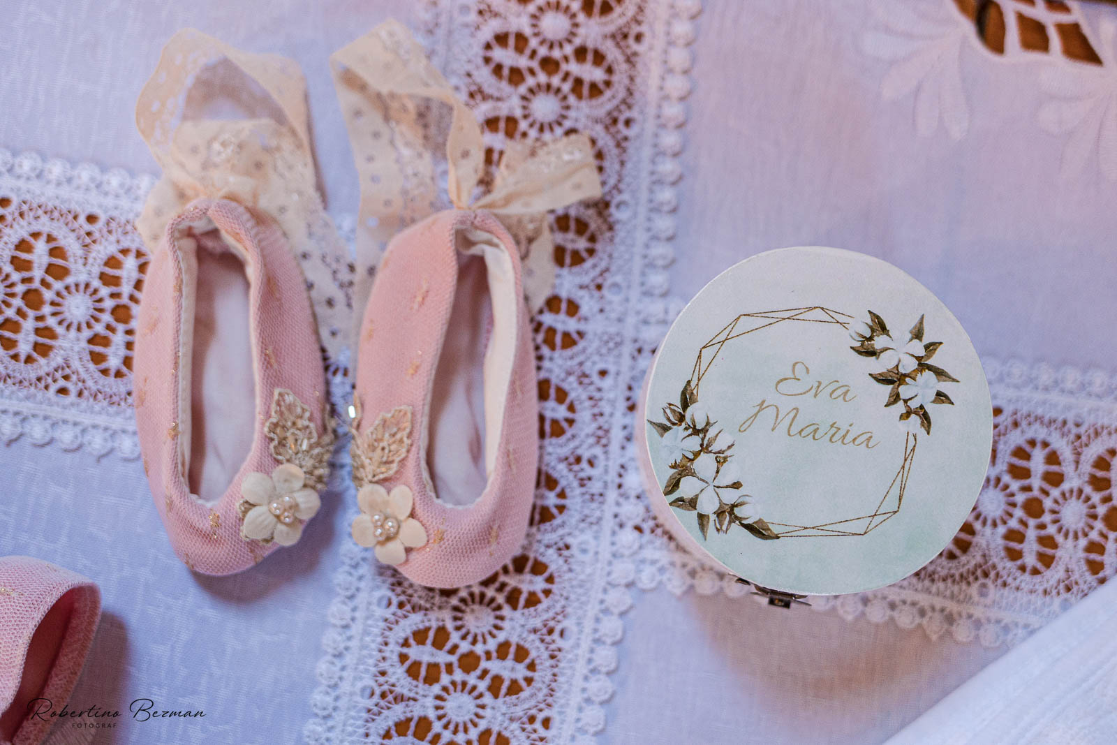 fotograf profesionist de nunta logodna cununie civila religioasa sedinte foto in studio portrete fotografie boudoir budoar beauty nud erotic glamour sedinta foto de maternitate cu burtica gravida