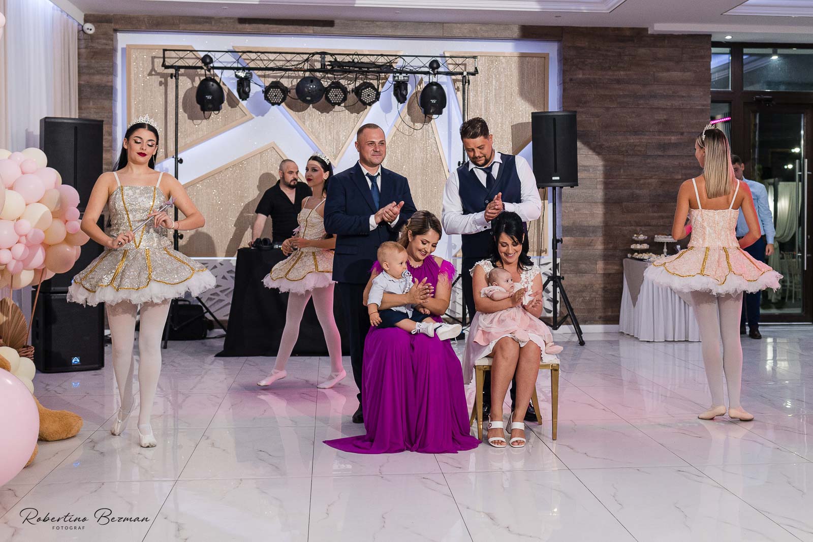 fotograf profesionist de nunta logodna cununie civila religioasa sedinte foto in studio portrete fotografie boudoir budoar beauty nud erotic glamour sedinta foto de maternitate cu burtica gravida