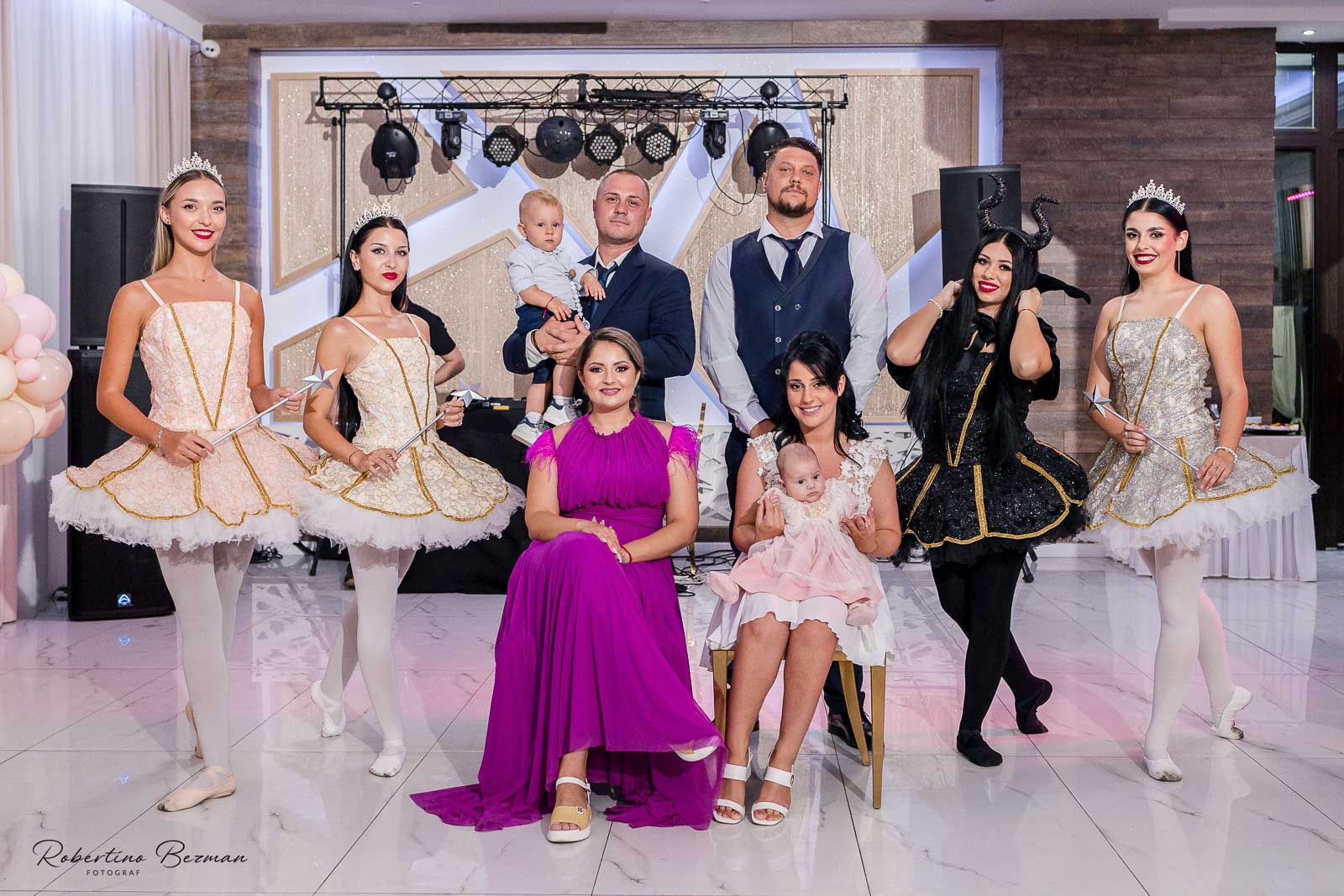 fotograf profesionist de nunta logodna cununie civila religioasa sedinte foto in studio portrete fotografie boudoir budoar beauty nud erotic glamour sedinta foto de maternitate cu burtica gravida