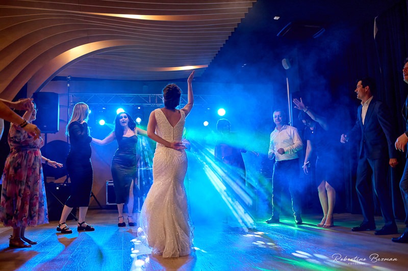 fotograf profesionist de nunta logodna cununie civila religioasa sedinte foto in studio portrete fotografie boudoir budoar beauty nud erotic glamour sedinta foto de maternitate cu burtica gravida braila