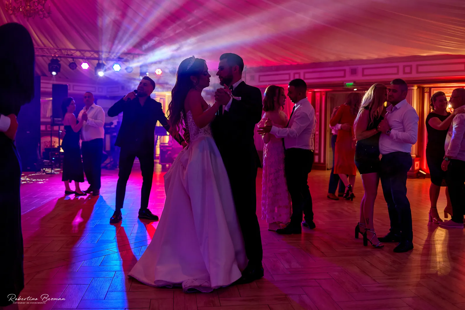 Nuntă Galați Ioana și Cornel petrecere Bora Bora Events dans și invitați